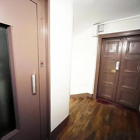 Apartment Urban Flat 43 - Charming Parisian Flat Near Grands Boulevards *