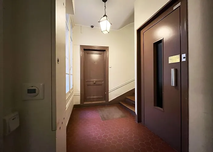 Urban Flat 43 - Charming Parisian Flat Near Grands Boulevards Apartment *