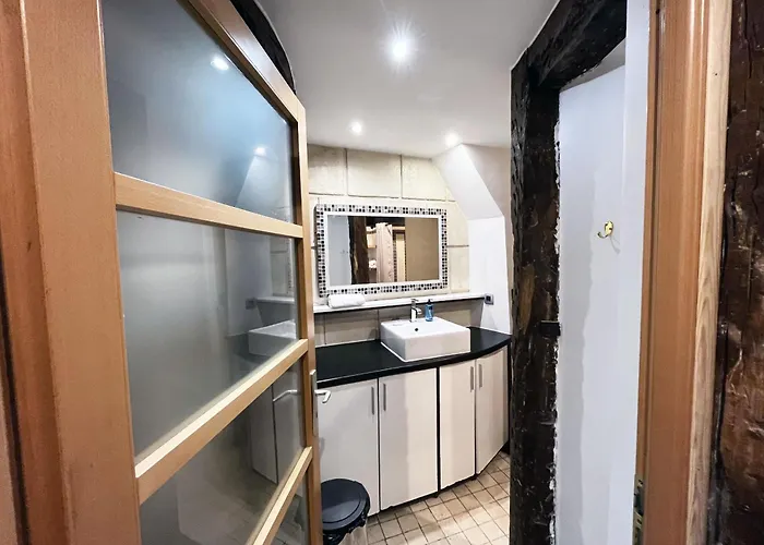Apartment Urban Flat 43 - Charming Parisian Flat Near Grands Boulevards Paris