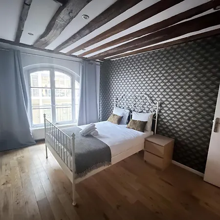 아파트 Urban Flat 43 - Charming Parisian Flat Near Grands Boulevards 파리
