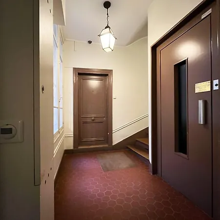 Urban Flat 43 - Charming Parisian Flat Near Grands Boulevards 아파트 *