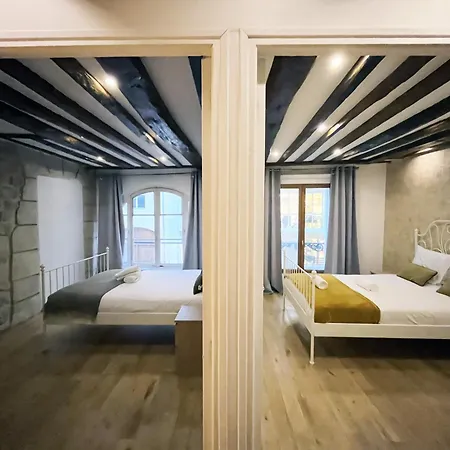 Urban Flat 43 - Charming Parisian Flat Near Grands Boulevards *