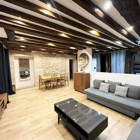 Urban Flat 43 - Charming Parisian Flat Near Grands Boulevards *