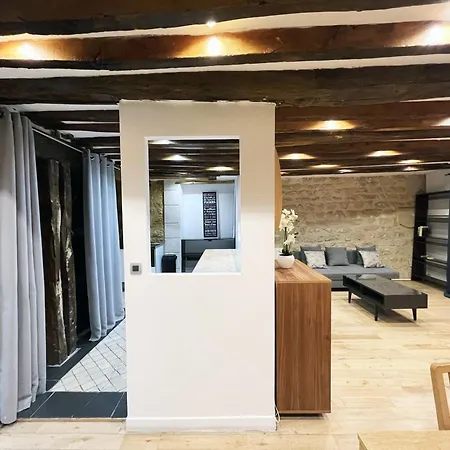 Urban Flat 43 - Charming Parisian Flat Near Grands Boulevards *